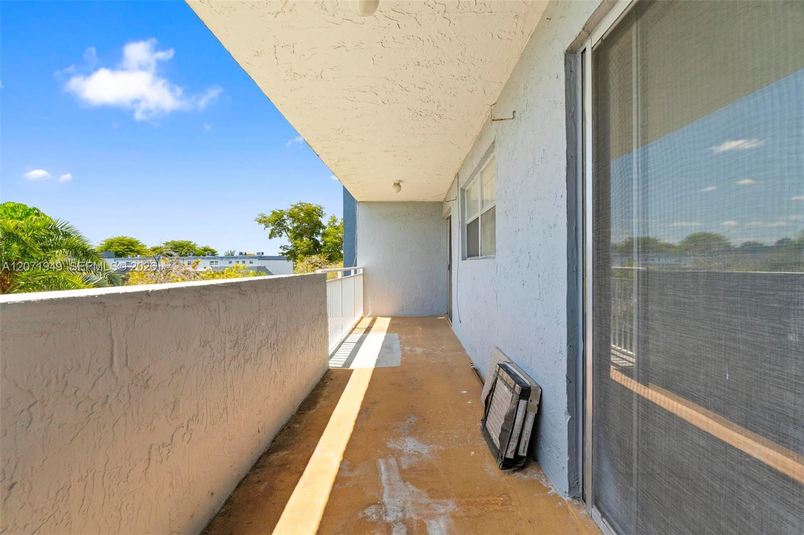A12071949 Property Photo 14