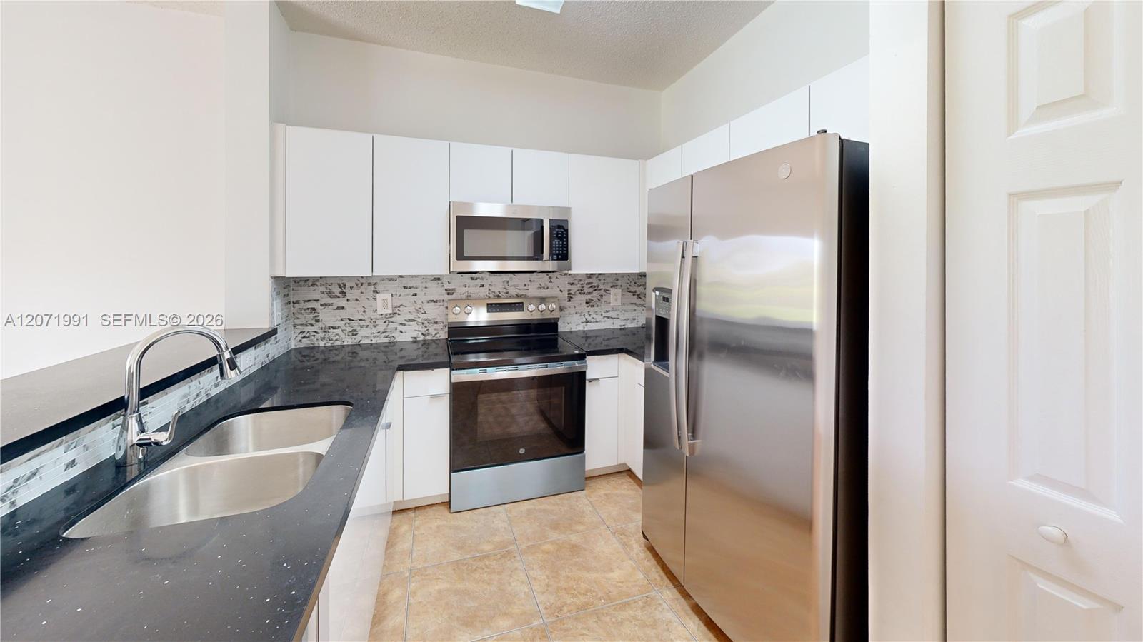 A12071991 Property Photo 1