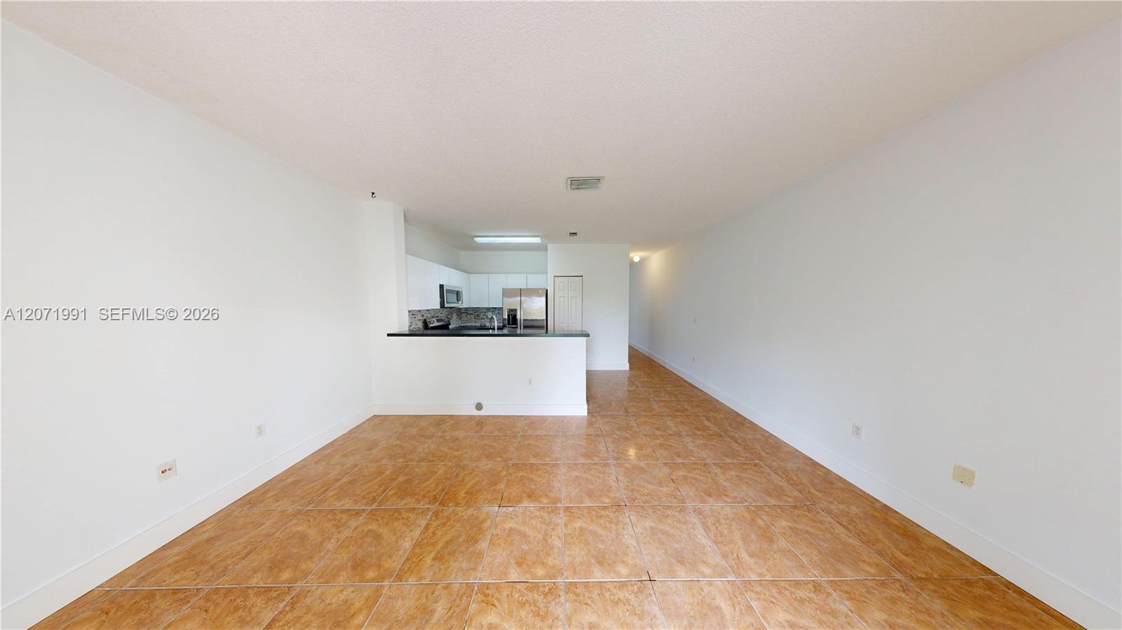 A12071991 Property Photo 2
