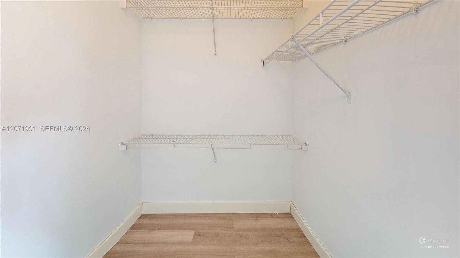 A12071991 Property Photo 19