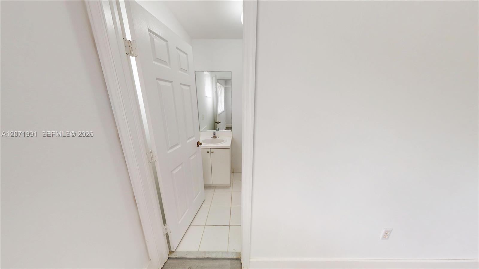 A12071991 Property Photo 20