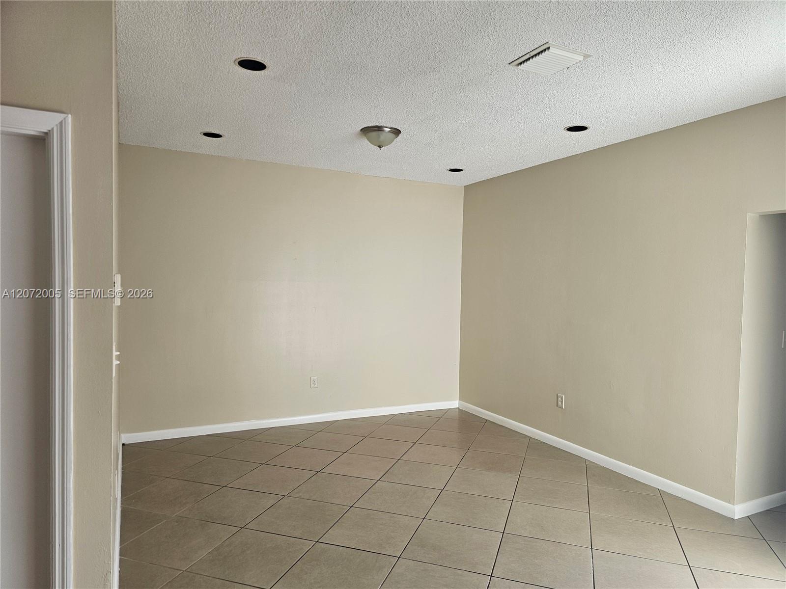 3860 Tree Tops Road Property Photo 5