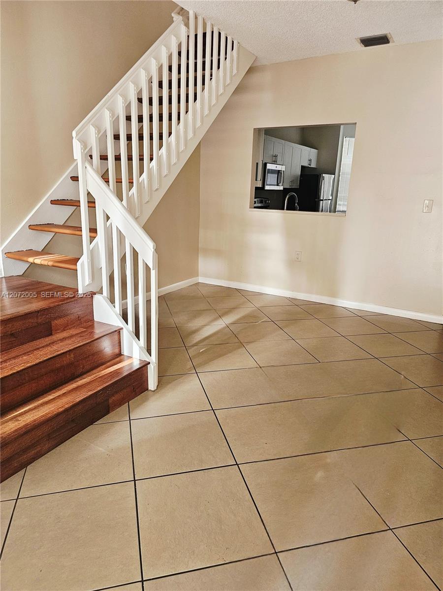 3860 Tree Tops Road Property Photo 6