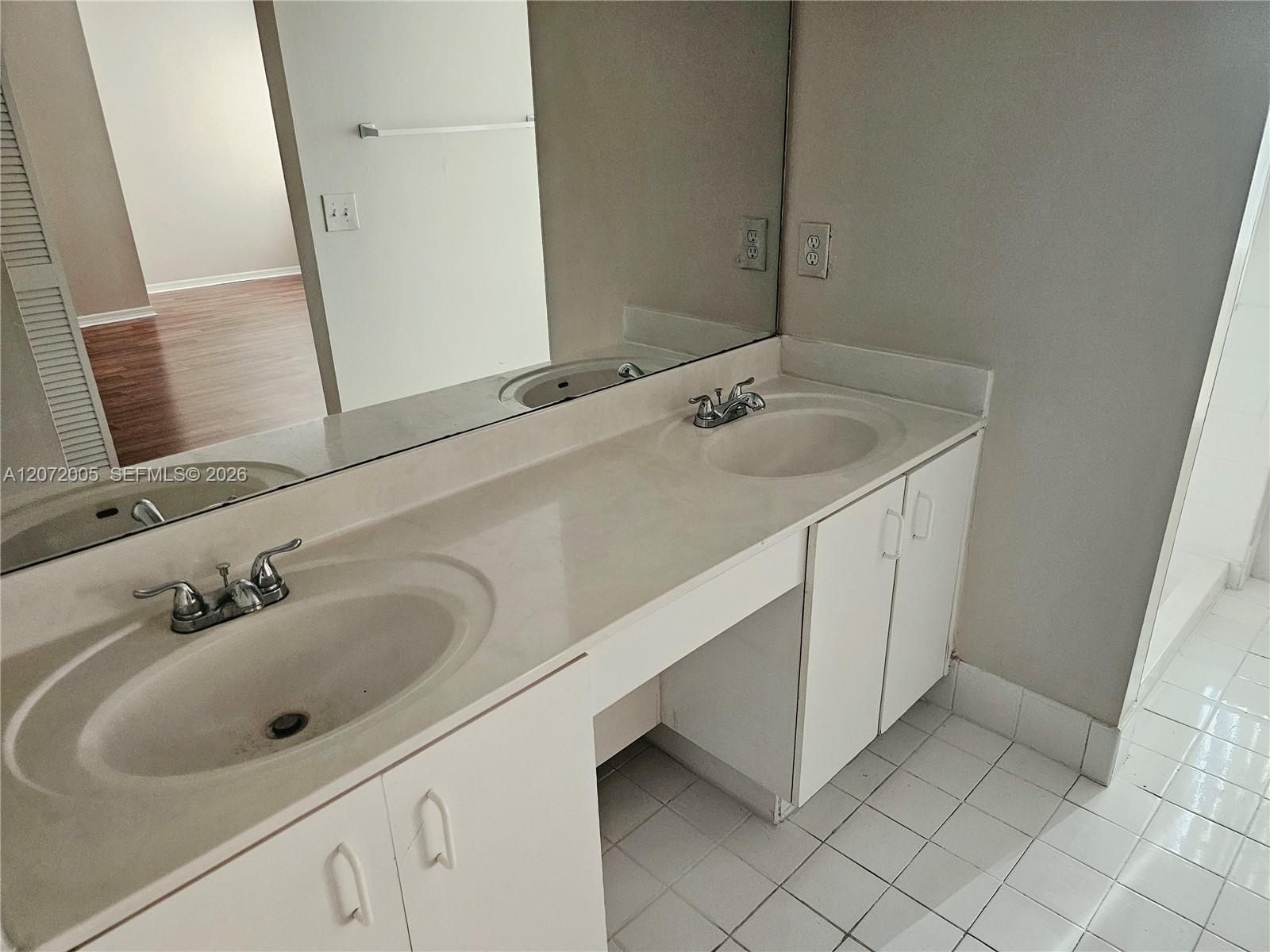 3860 Tree Tops Road Property Photo 9