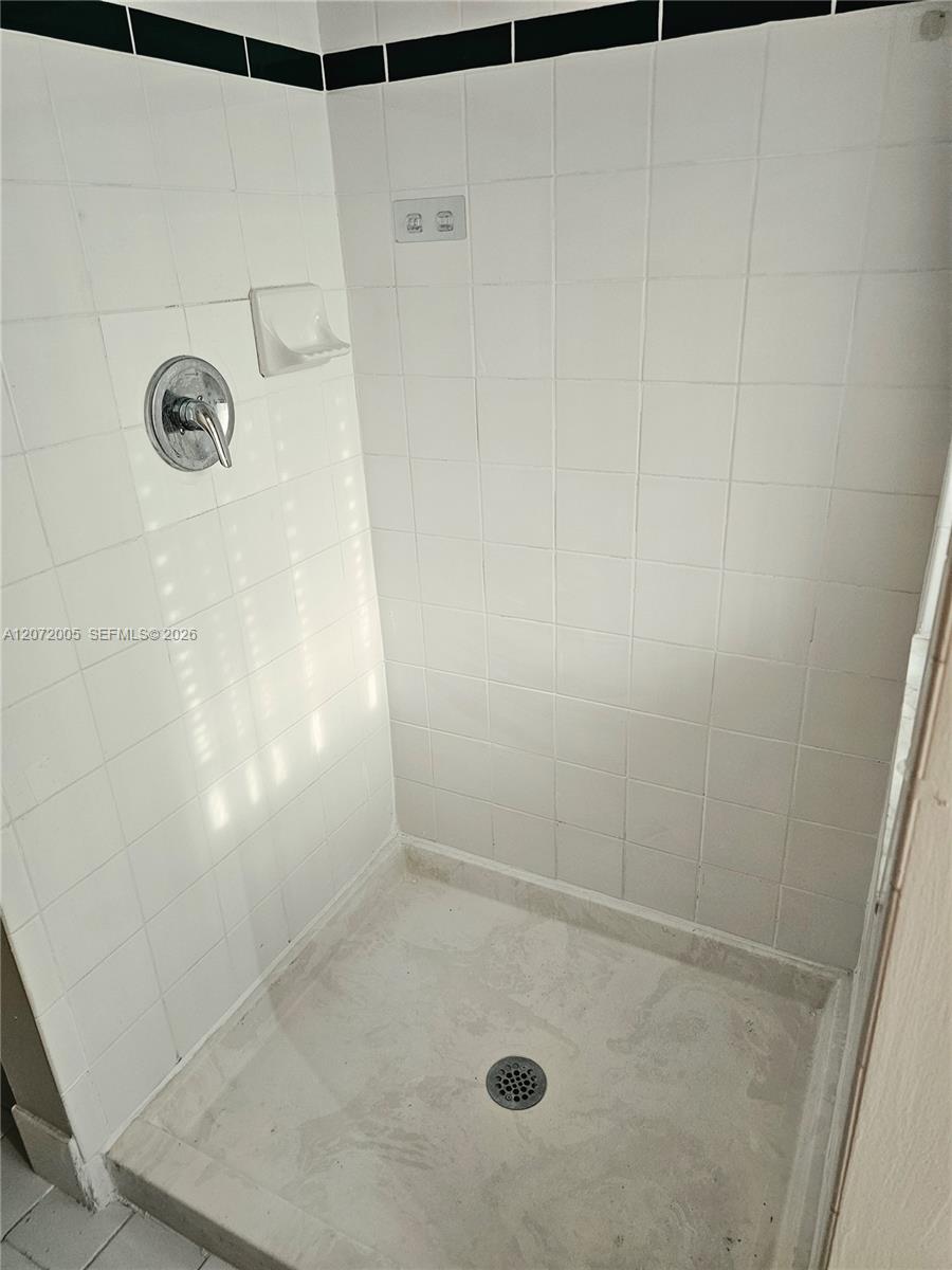 3860 Tree Tops Road Property Photo 12