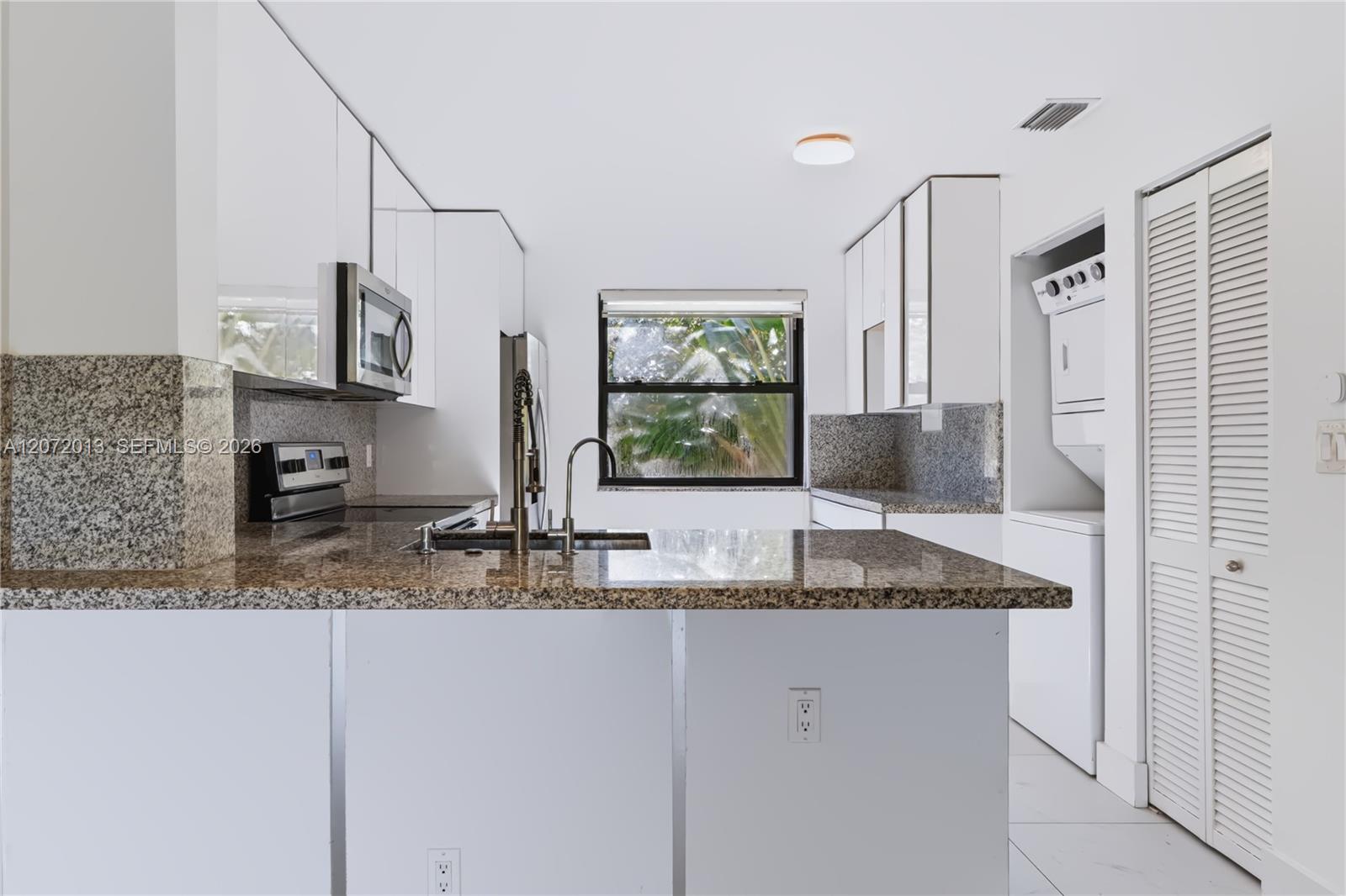 A12072013 Property Photo 3