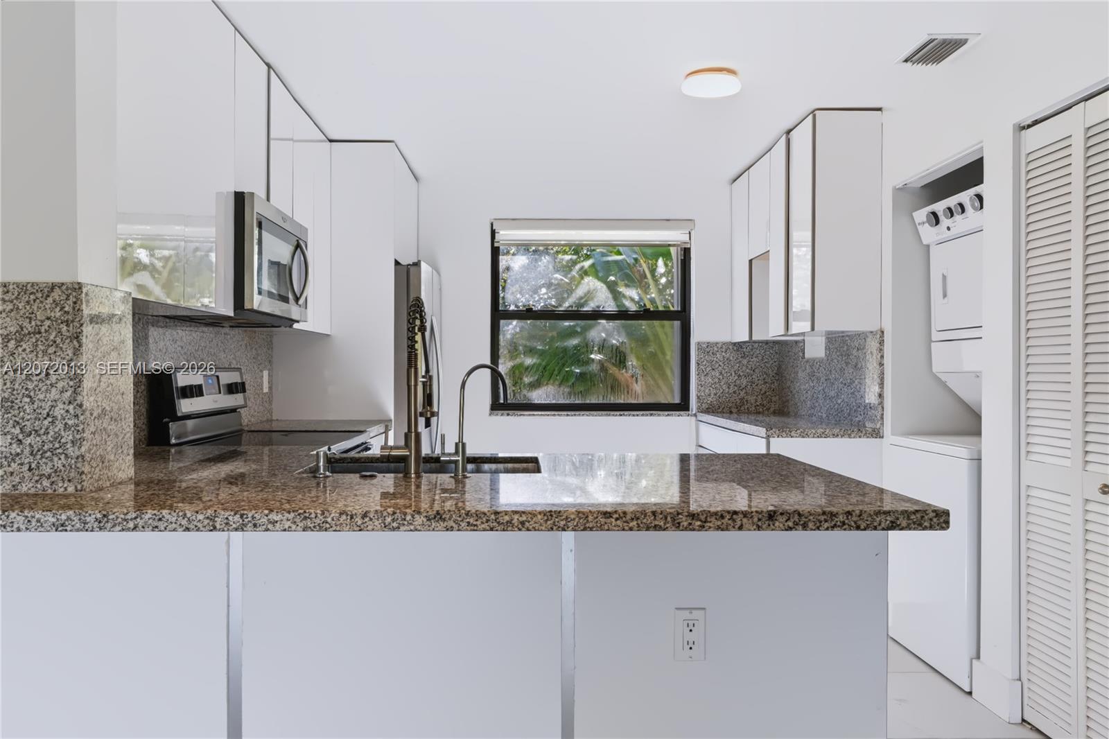 A12072013 Property Photo 4