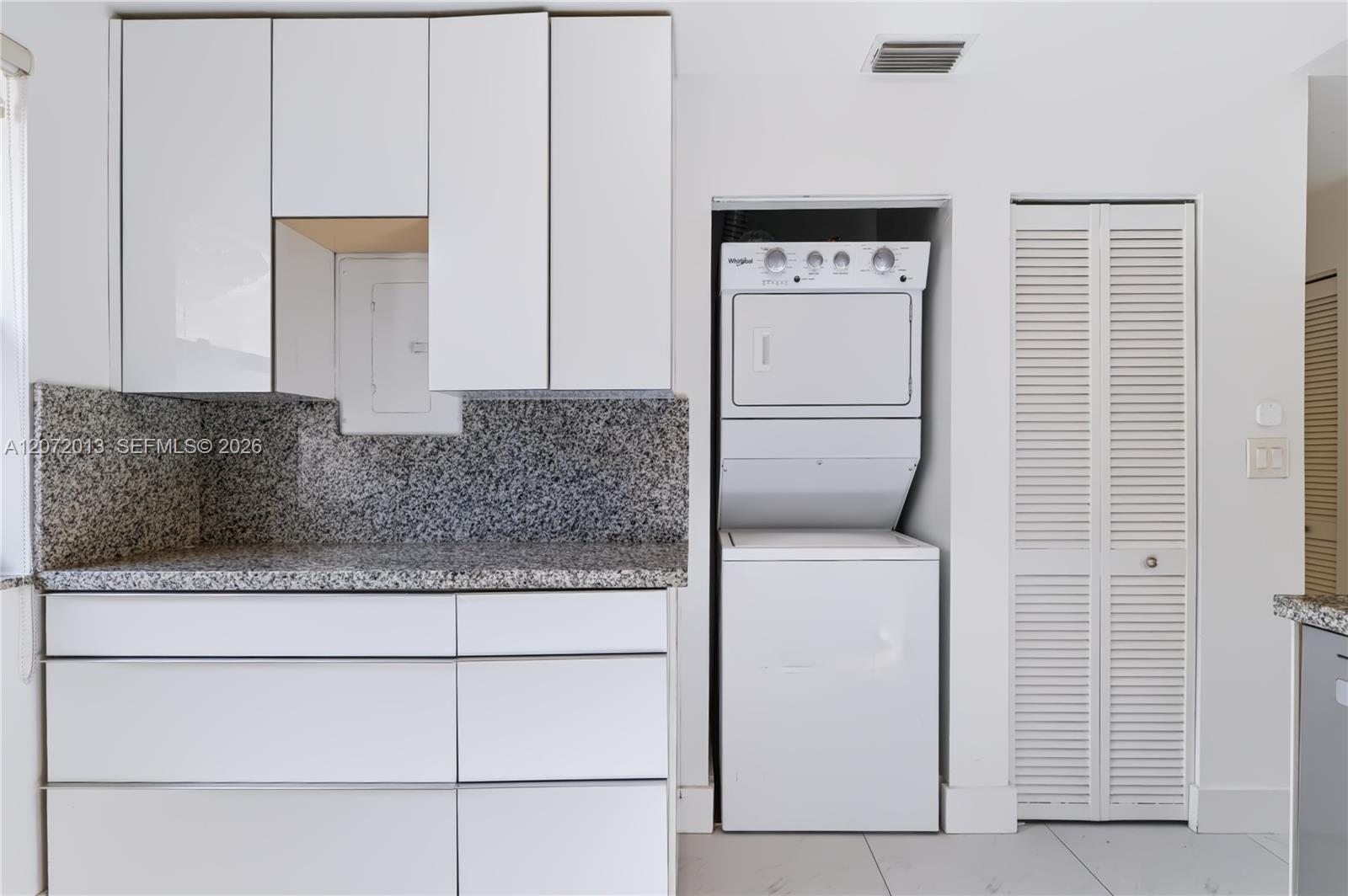 A12072013 Property Photo 5