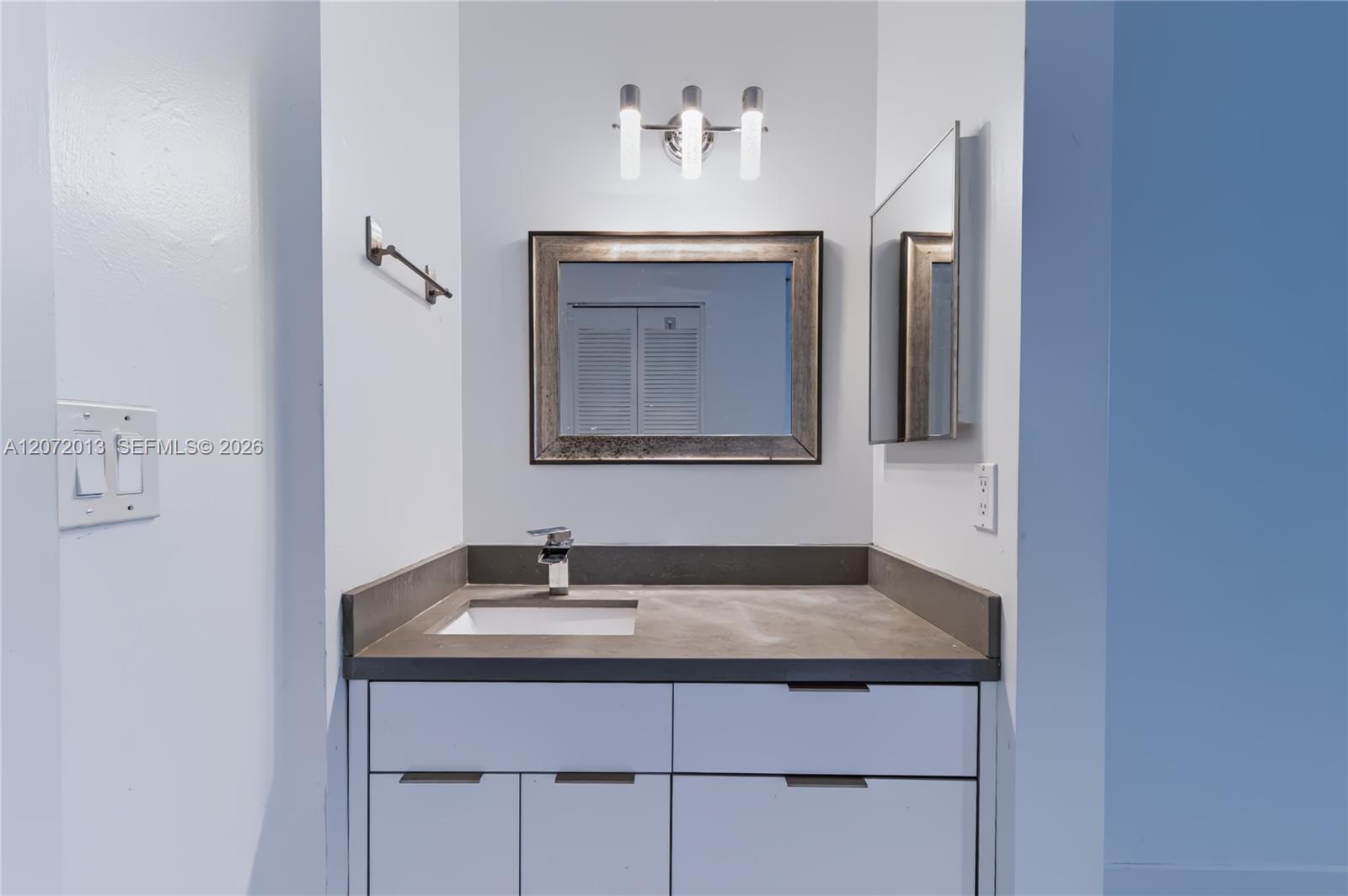 A12072013 Property Photo 10