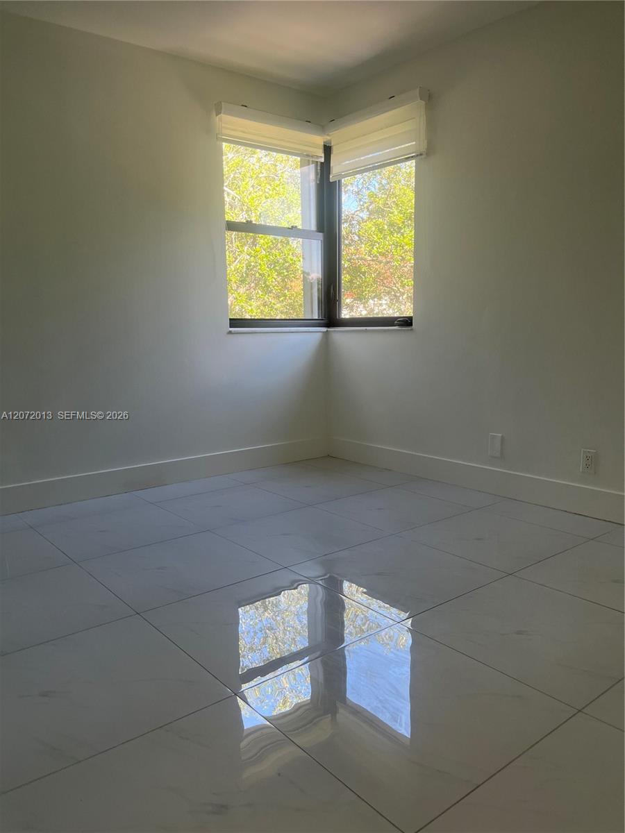 A12072013 Property Photo 11