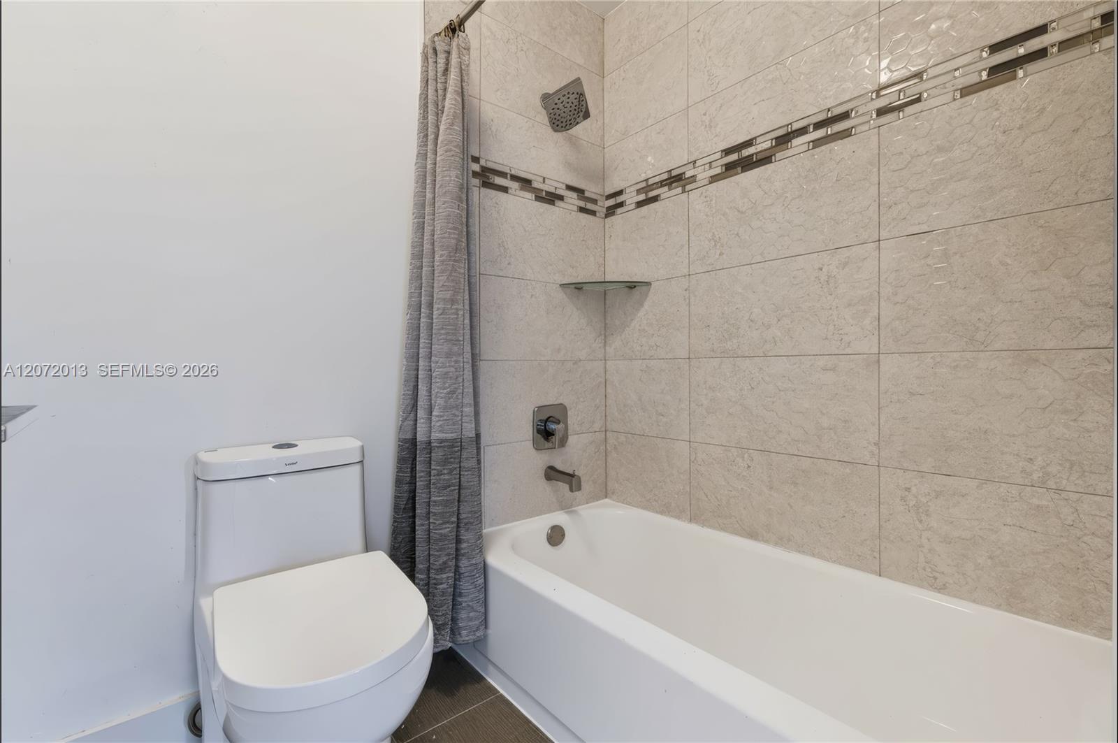 A12072013 Property Photo 11