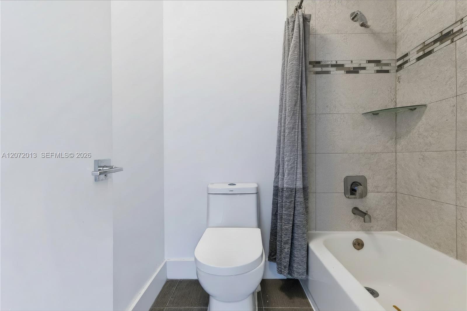 A12072013 Property Photo 12