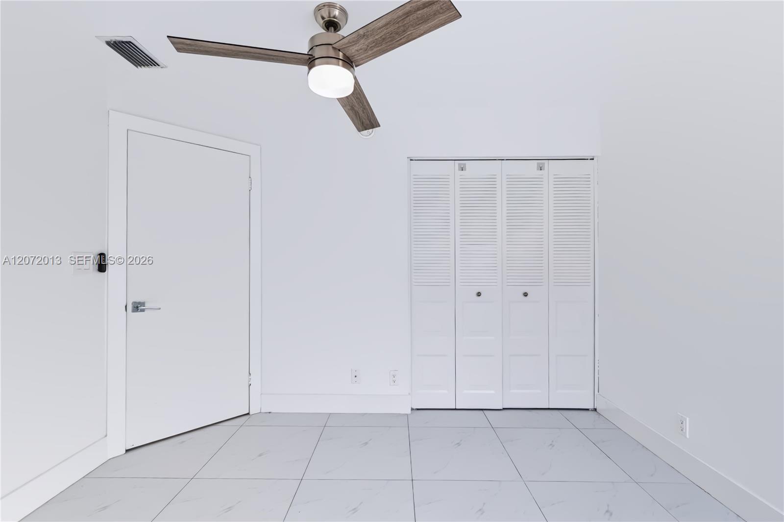 A12072013 Property Photo 17