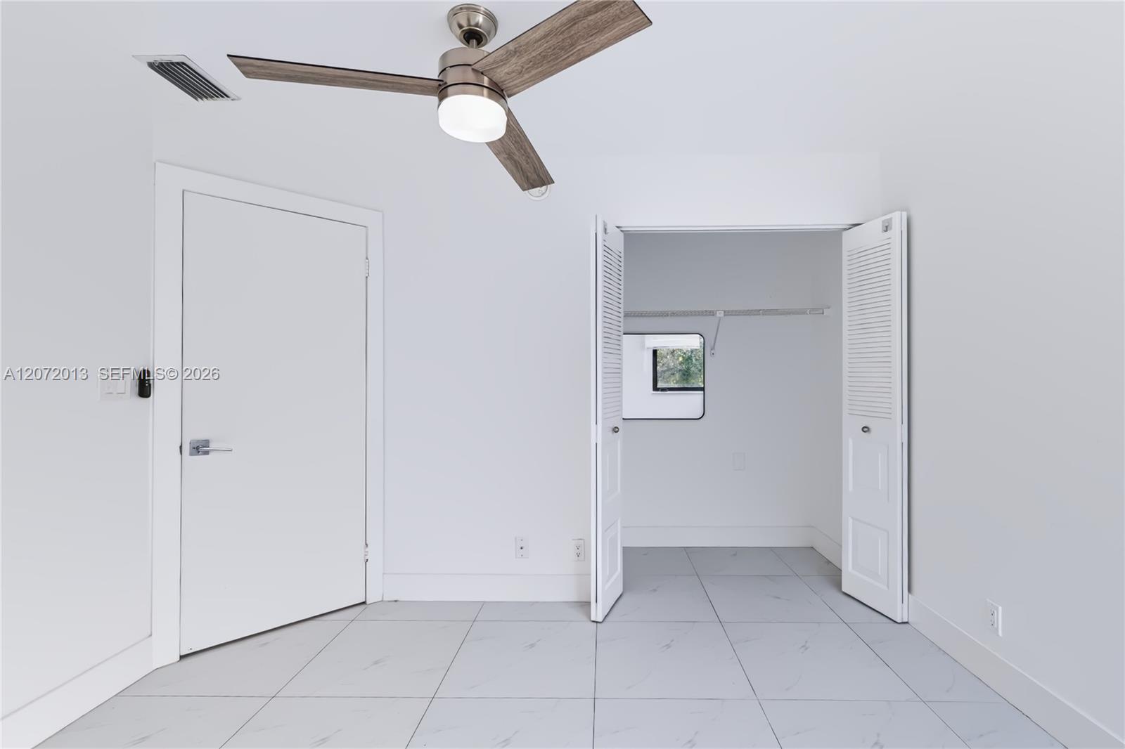 A12072013 Property Photo 18