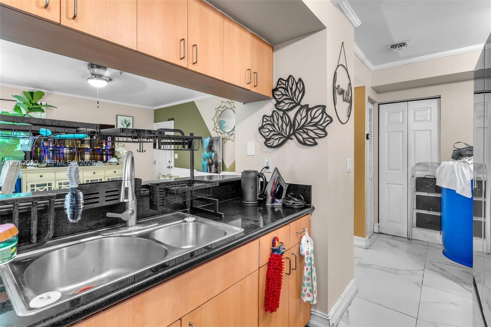 600 Euclid Avenue 2b Property Photo 11