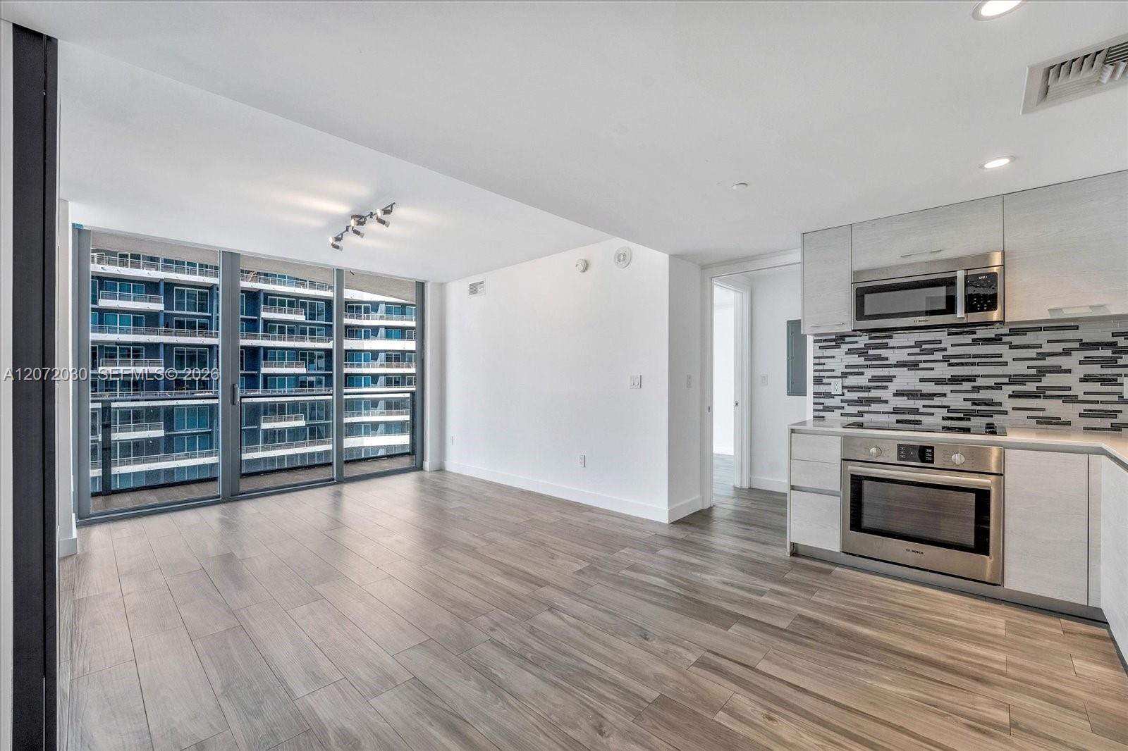 1300 S Miami Avenue 4807 Property Photo 13
