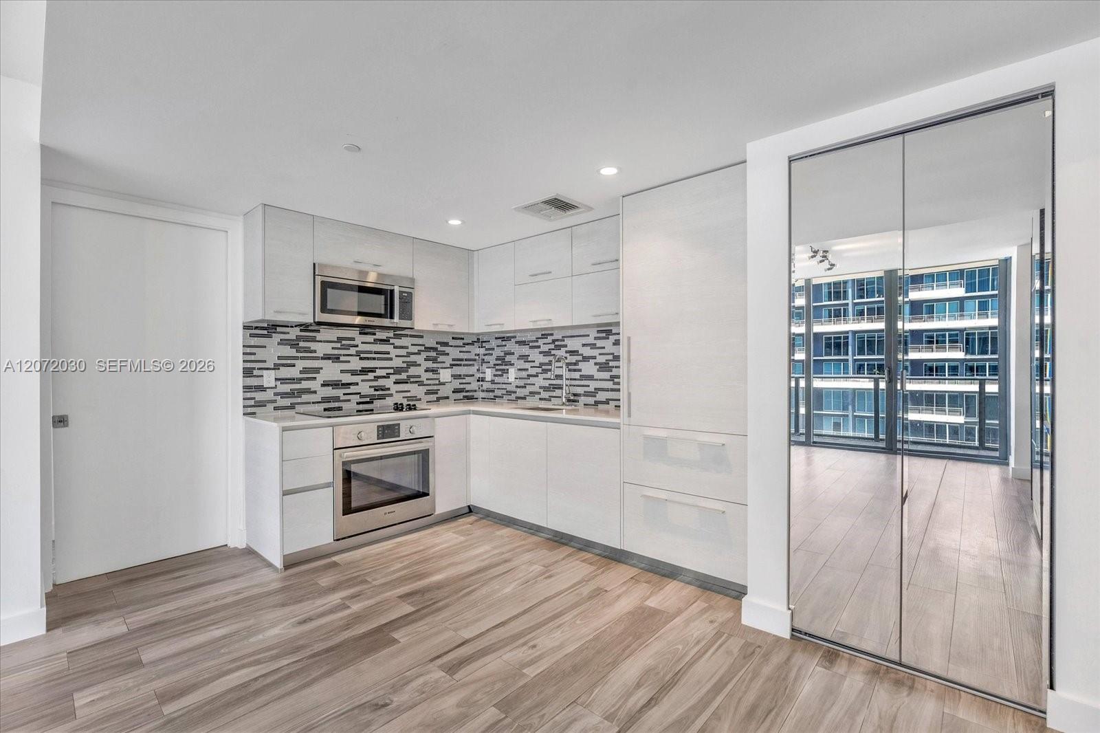 1300 S Miami Avenue 4807 Property Photo 15