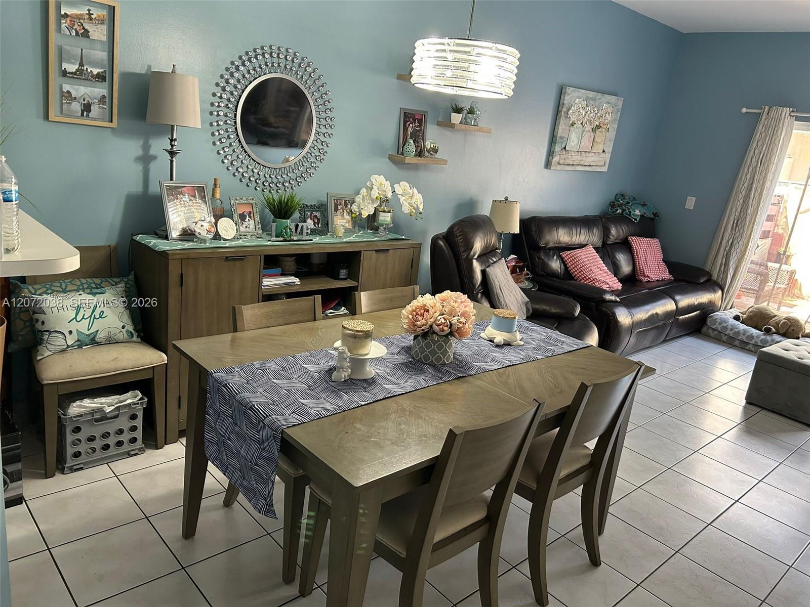 A12072038 Property Photo 11