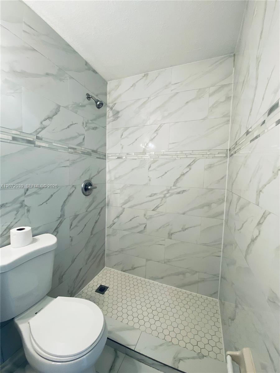3100 Nw 86th Street Back Property Photo 5