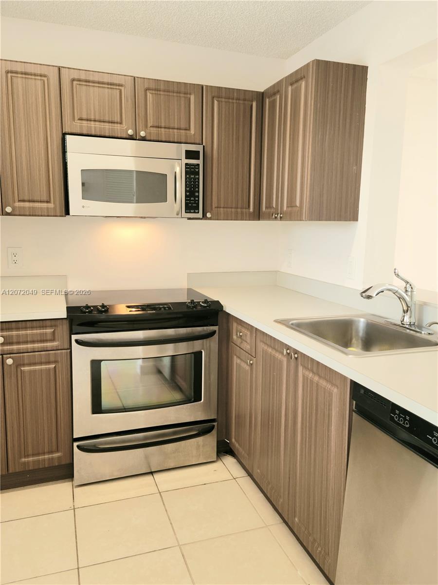 8620 N Sherman Circle 306 Property Photo 1