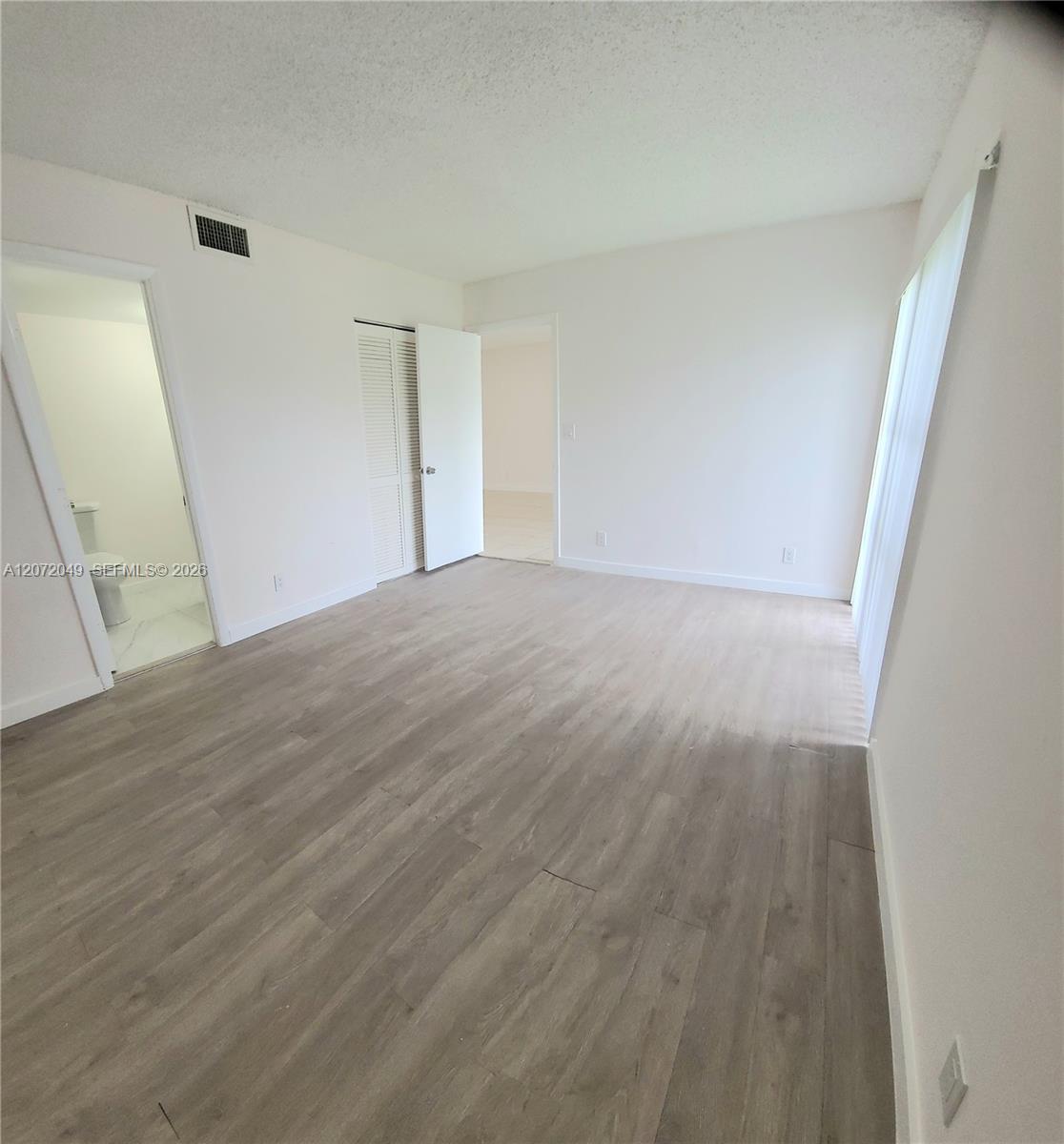 8620 N Sherman Circle 306 Property Photo 12