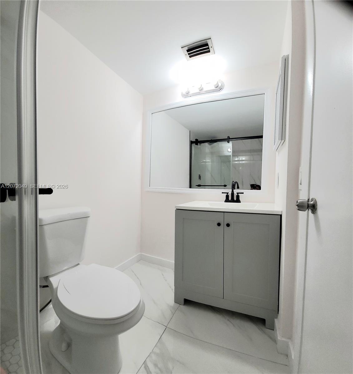 8620 N Sherman Circle 306 Property Photo 15