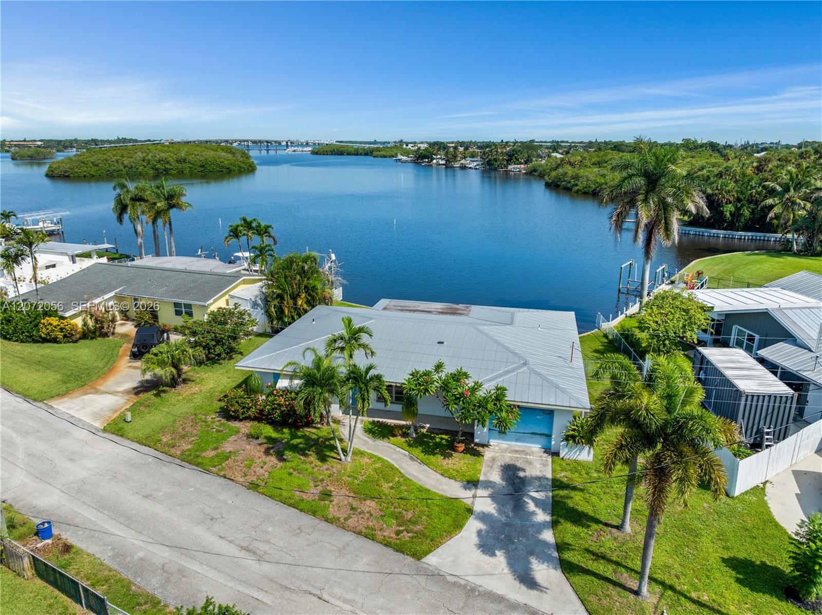 216 SW Cabana Point Circle