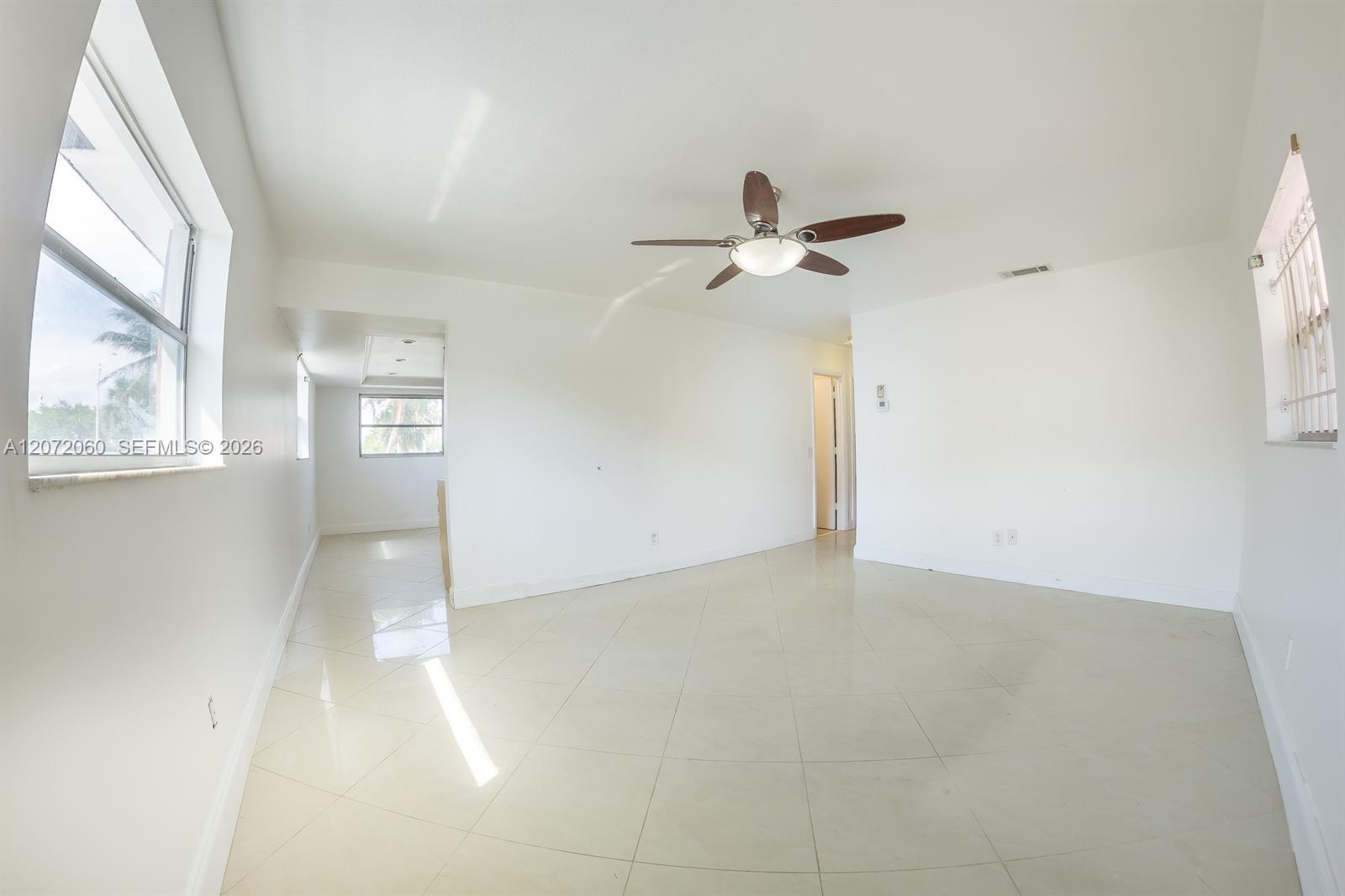 344 Sw 1st Street 6 Property Photo 3