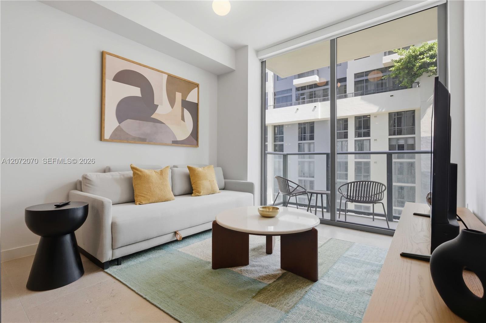 A12072070 Property Photo 10