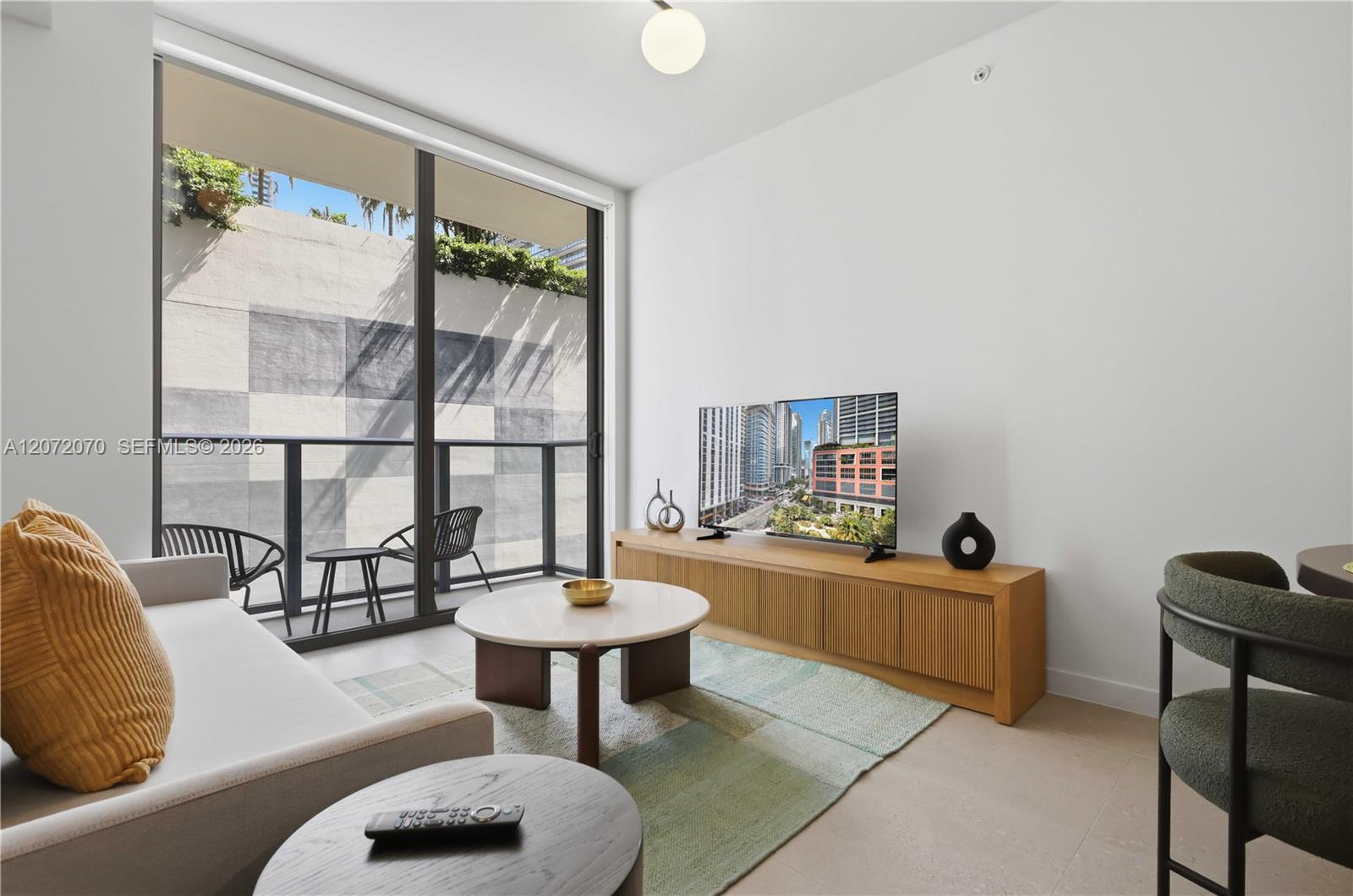 A12072070 Property Photo 11