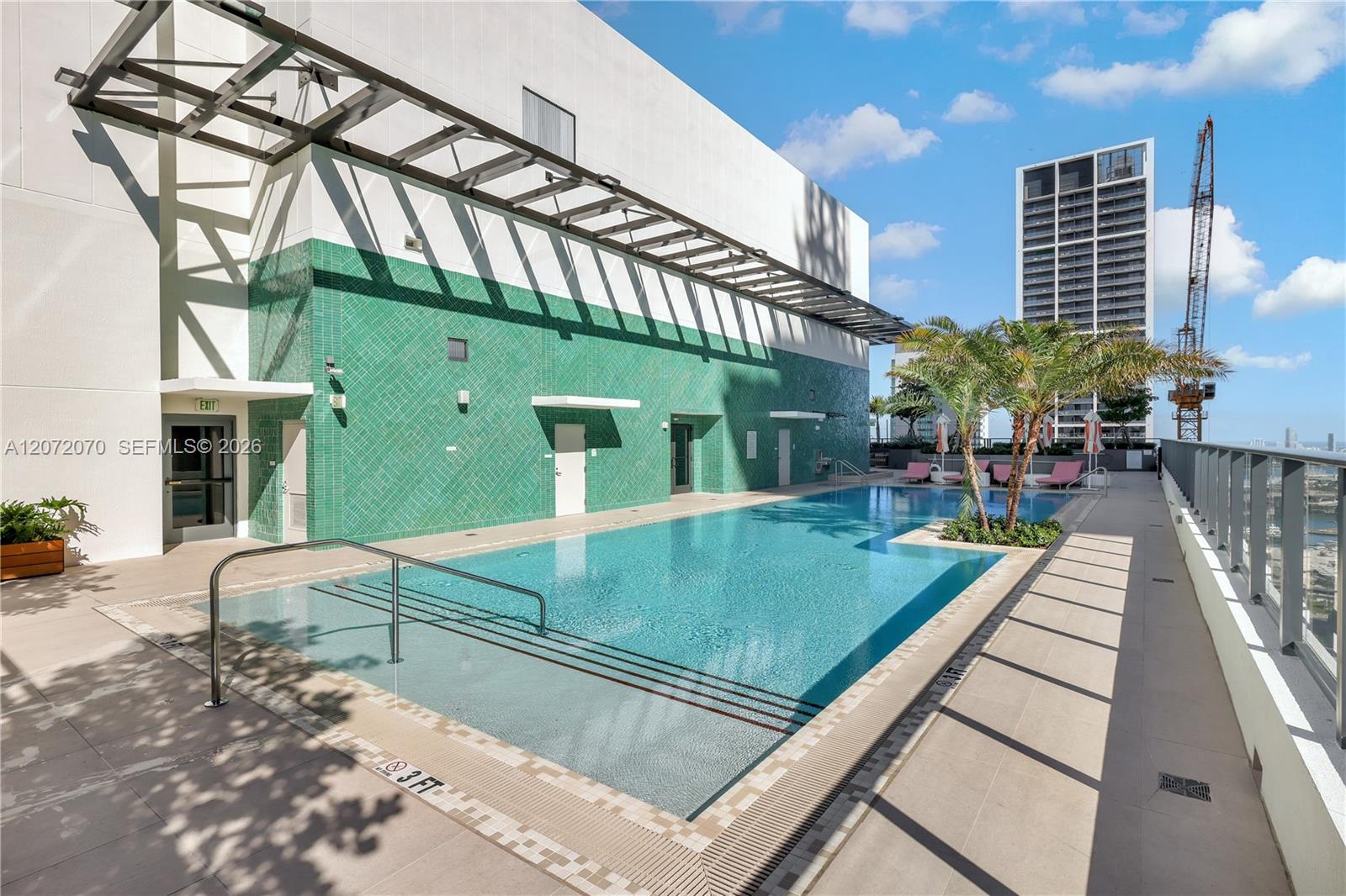 A12072070 Property Photo 18