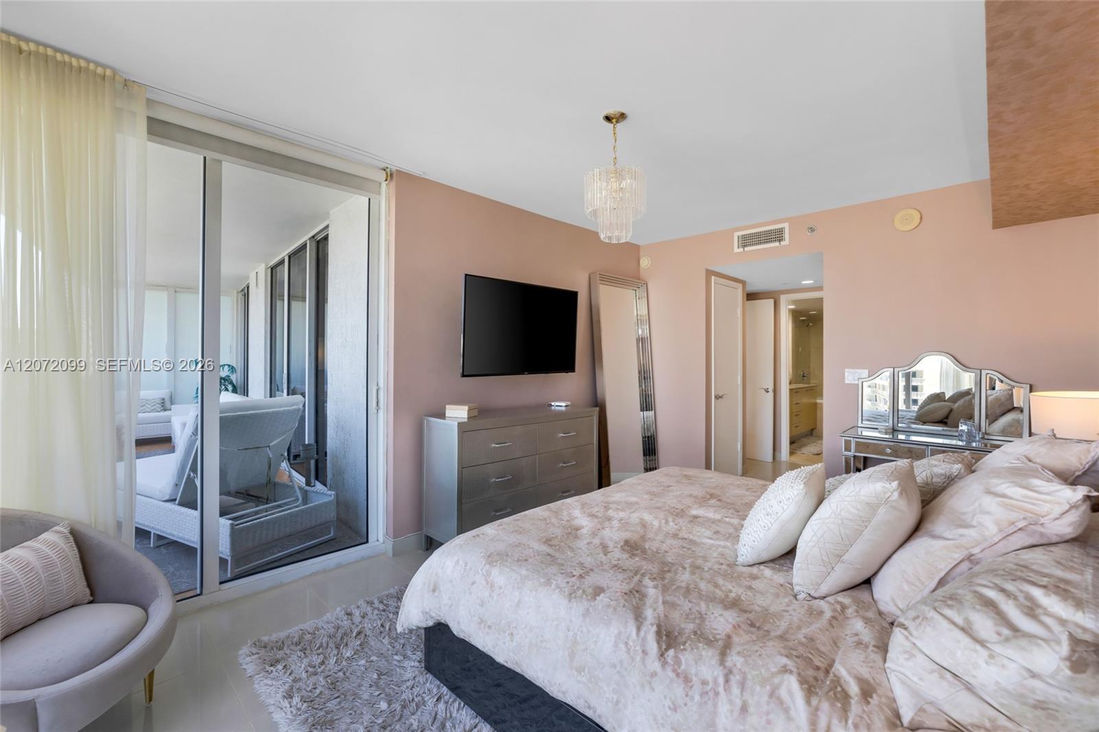 1800 S Ocean Drive 1108 Property Photo 32