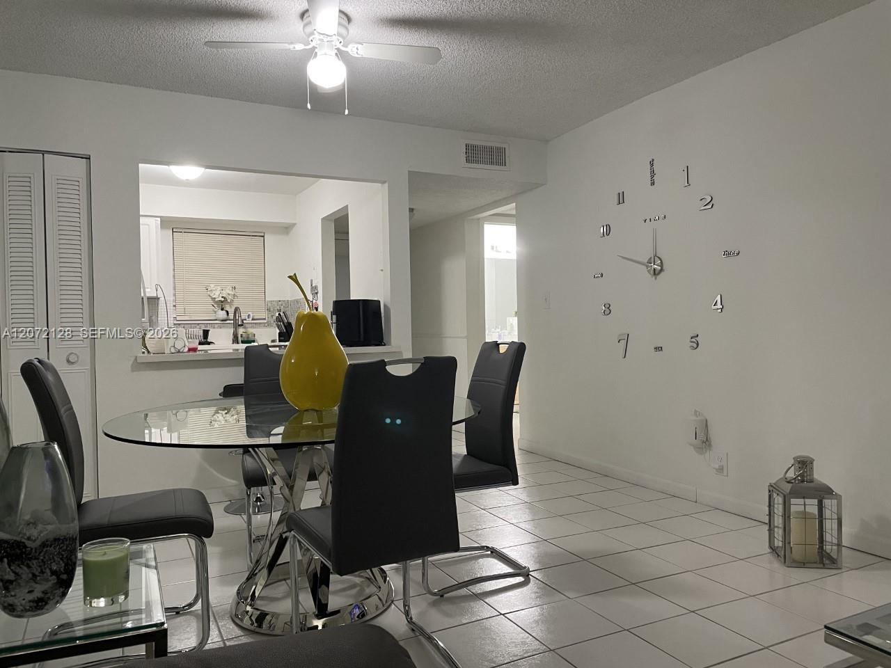 6505 Winfield Boulevard B-25 Property Photo 1