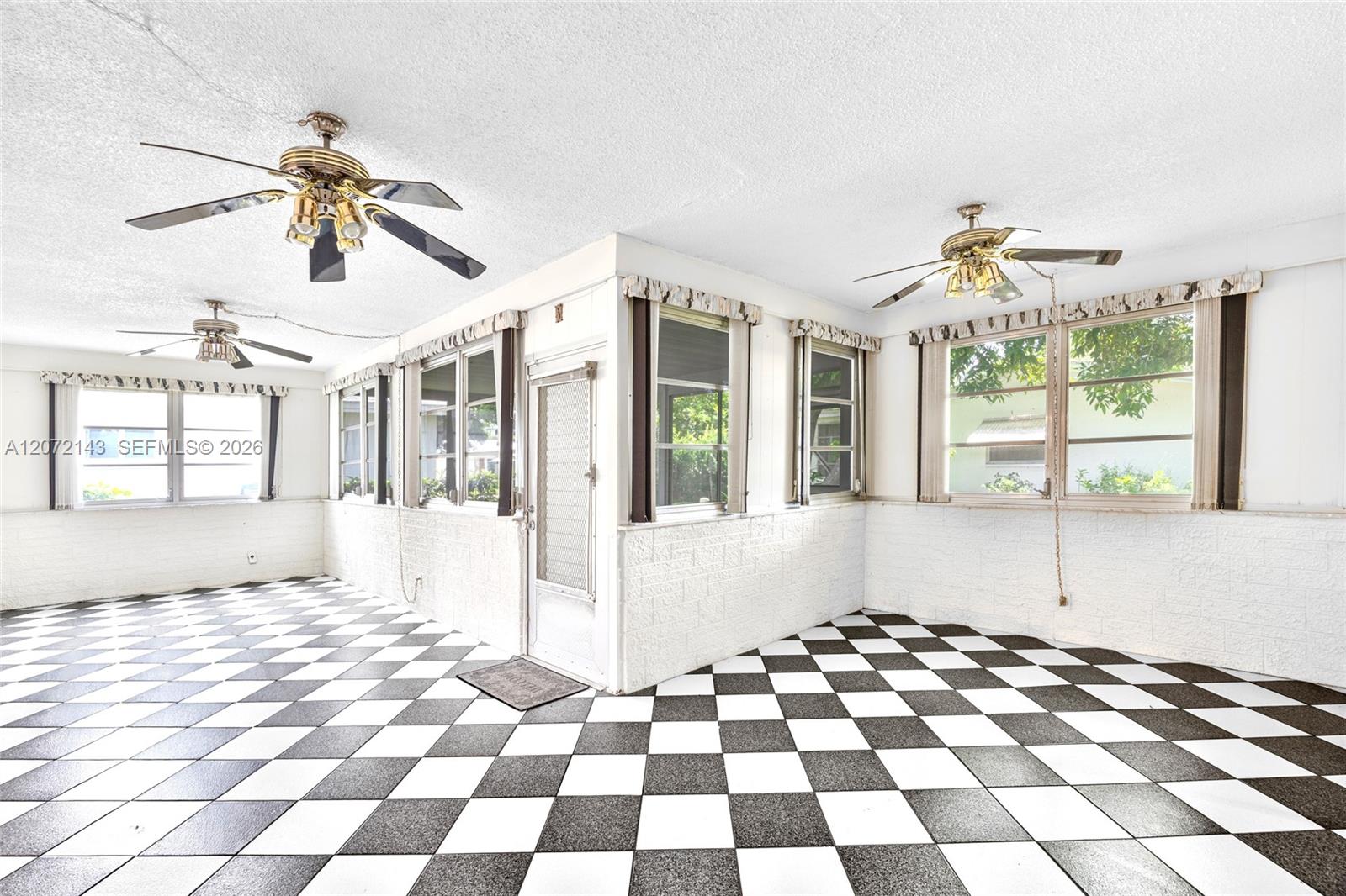7102 Nw 71st Street Property Photo 18