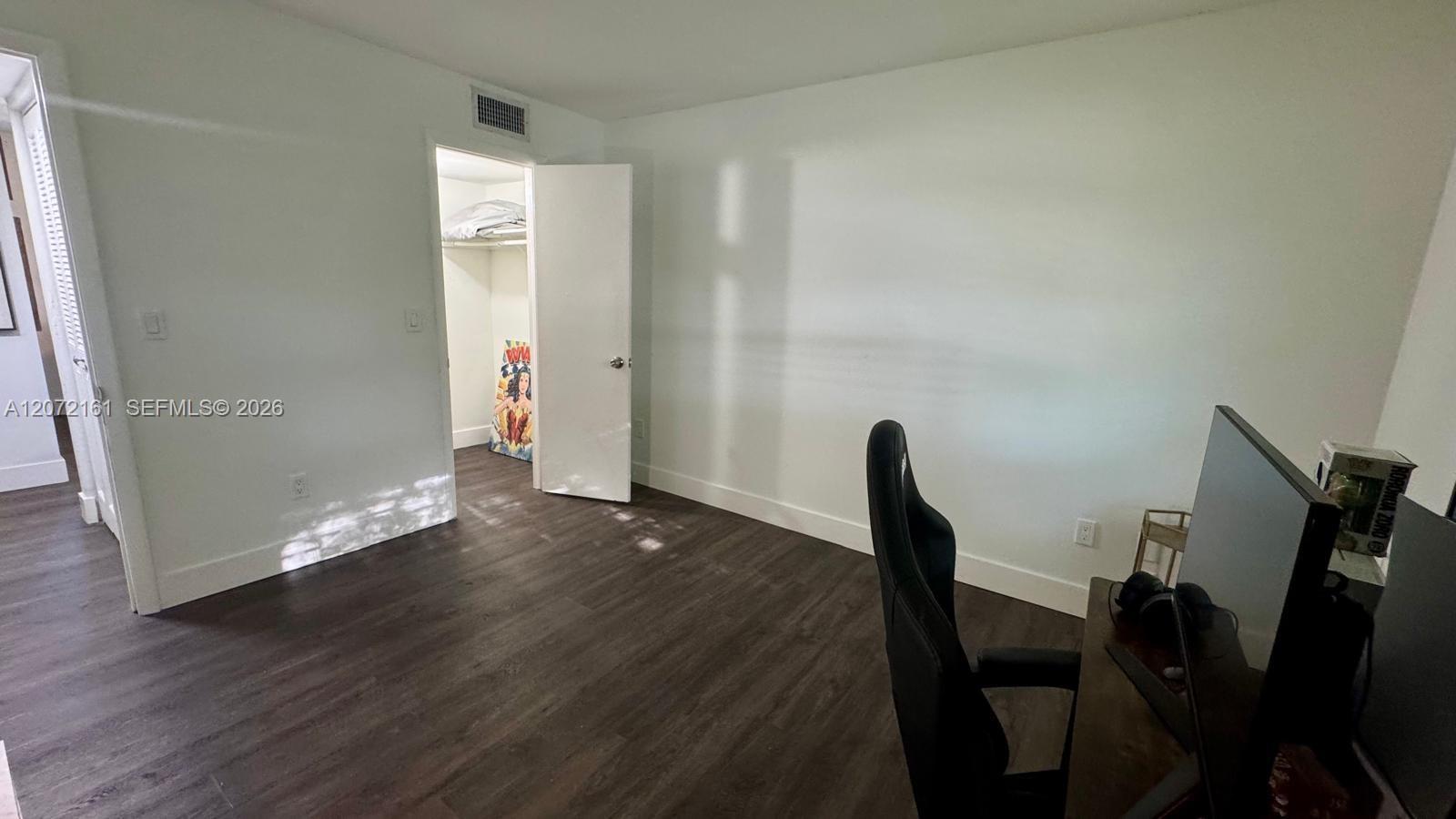 3390 Foxcroft Road C305 Property Photo 10