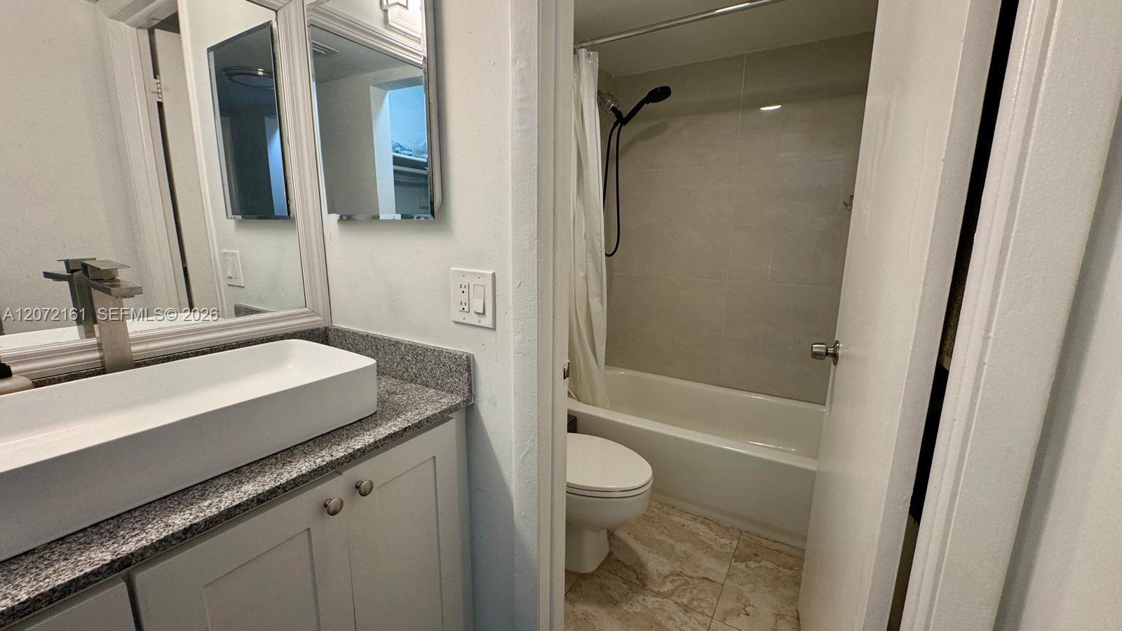 3390 Foxcroft Road C305 Property Photo 13