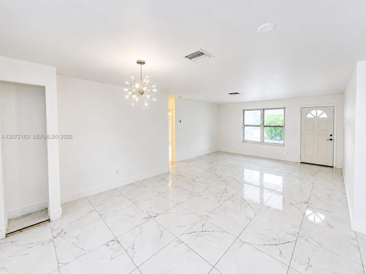 3051 Sw 47th Street Property Photo 3