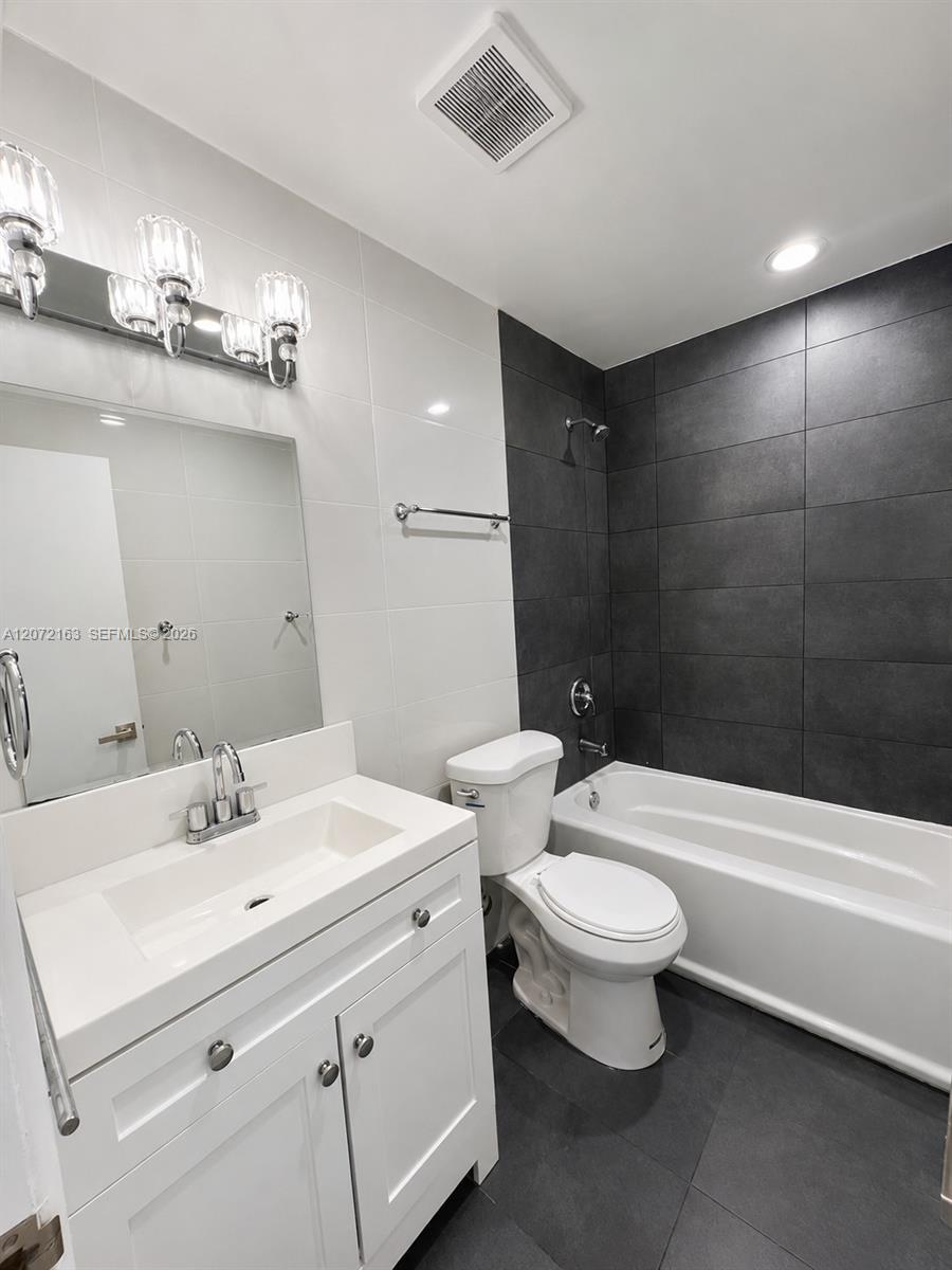3051 Sw 47th Street Property Photo 8