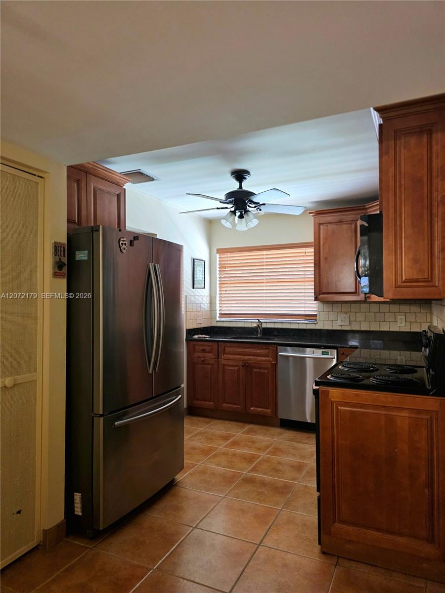 4496 Rende Lane Property Photo 4