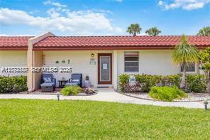 302 Lake Evelyn Drive 302 Property Photo 2