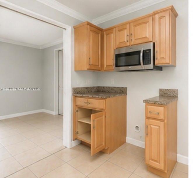 2221 Nw 30th Way Property Photo 7