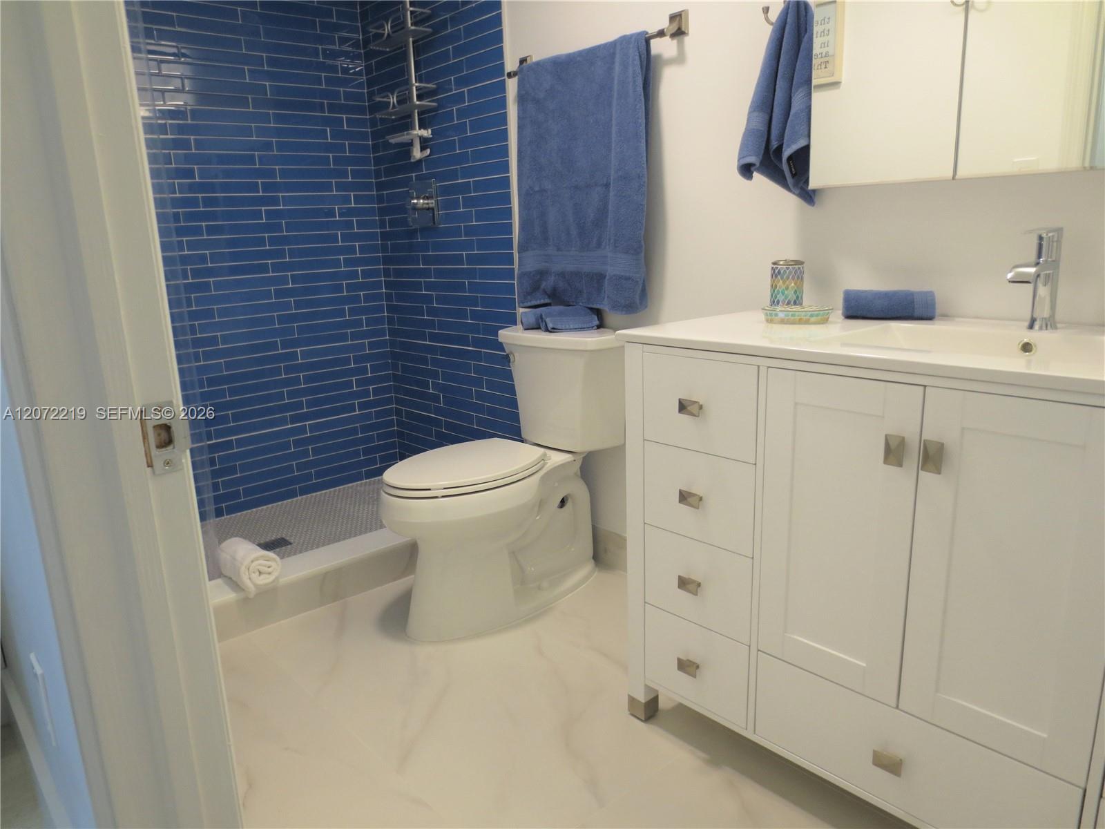 2951 S Bayshore Drive 505 Property Photo 18