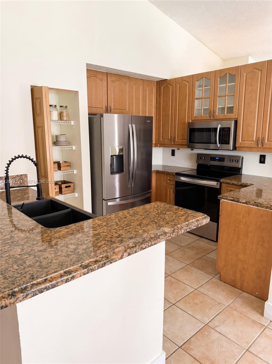 1599 Palermo Drive Property Photo 3