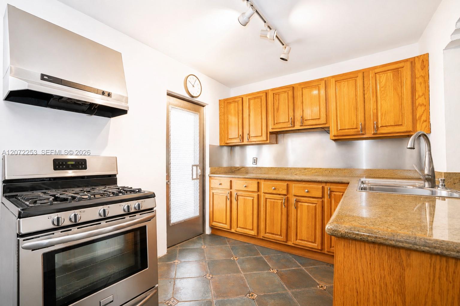 1145 Meridian Avenue 9 Property Photo 13
