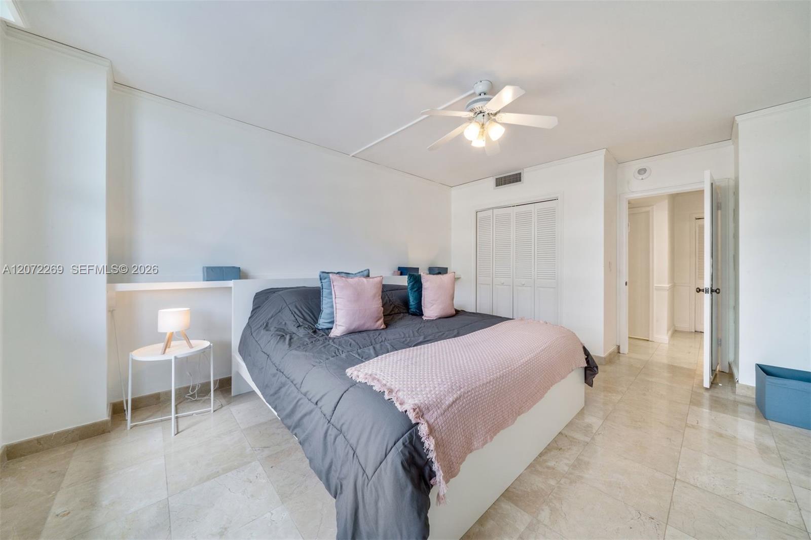 9801 Collins Avenue 19h Property Photo 10