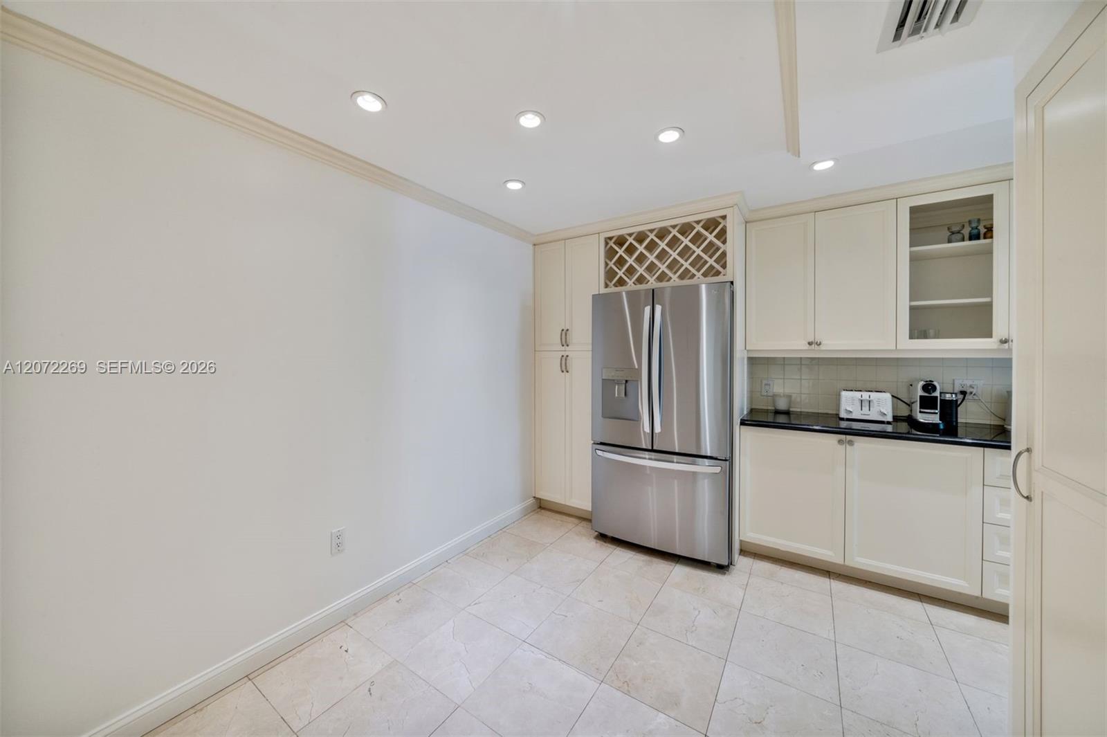9801 Collins Avenue 19h Property Photo 18