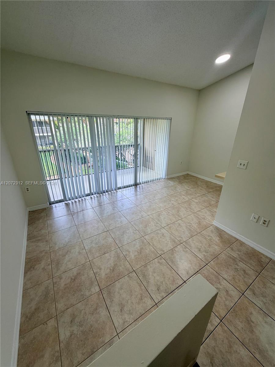 A12072312 Property Photo 7