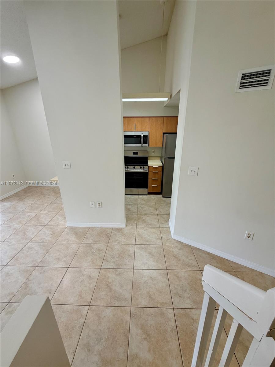 A12072312 Property Photo 8