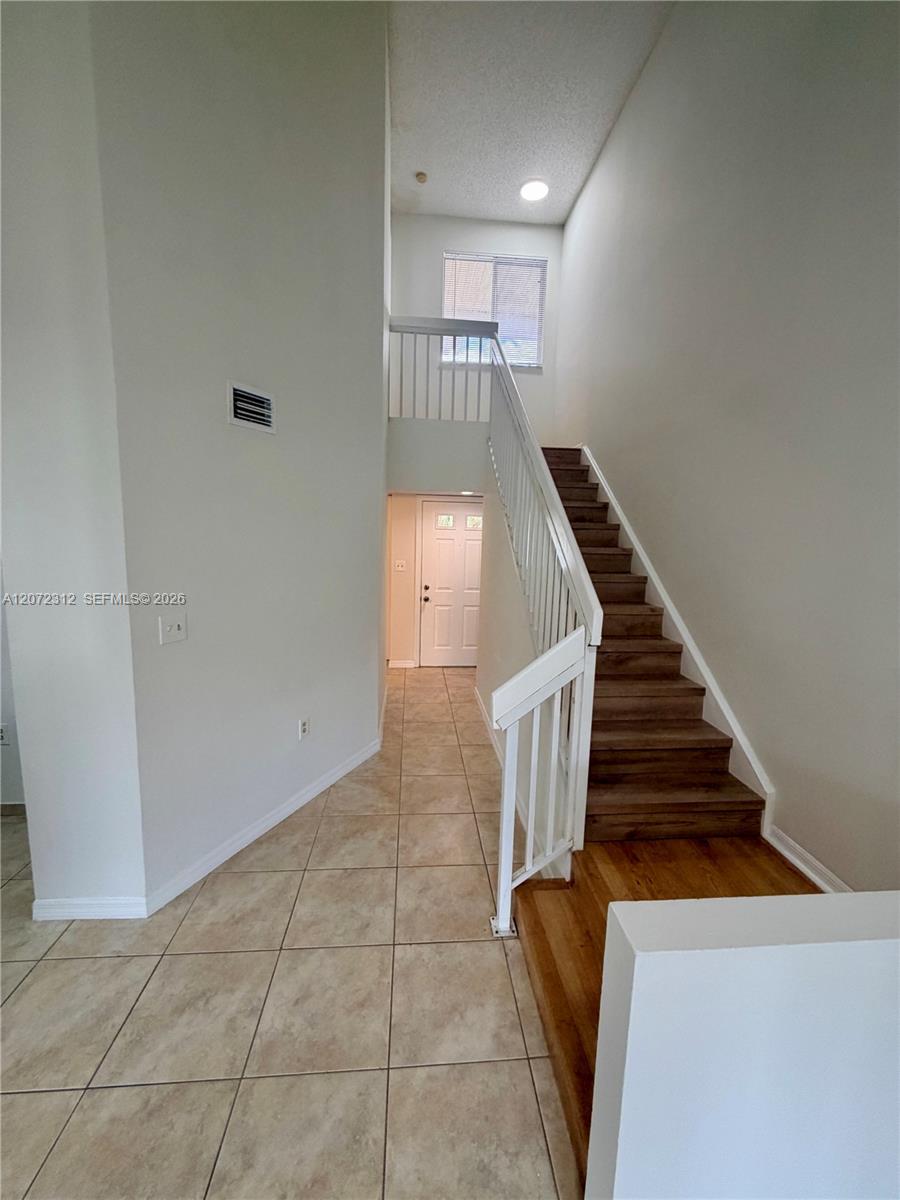 A12072312 Property Photo 9