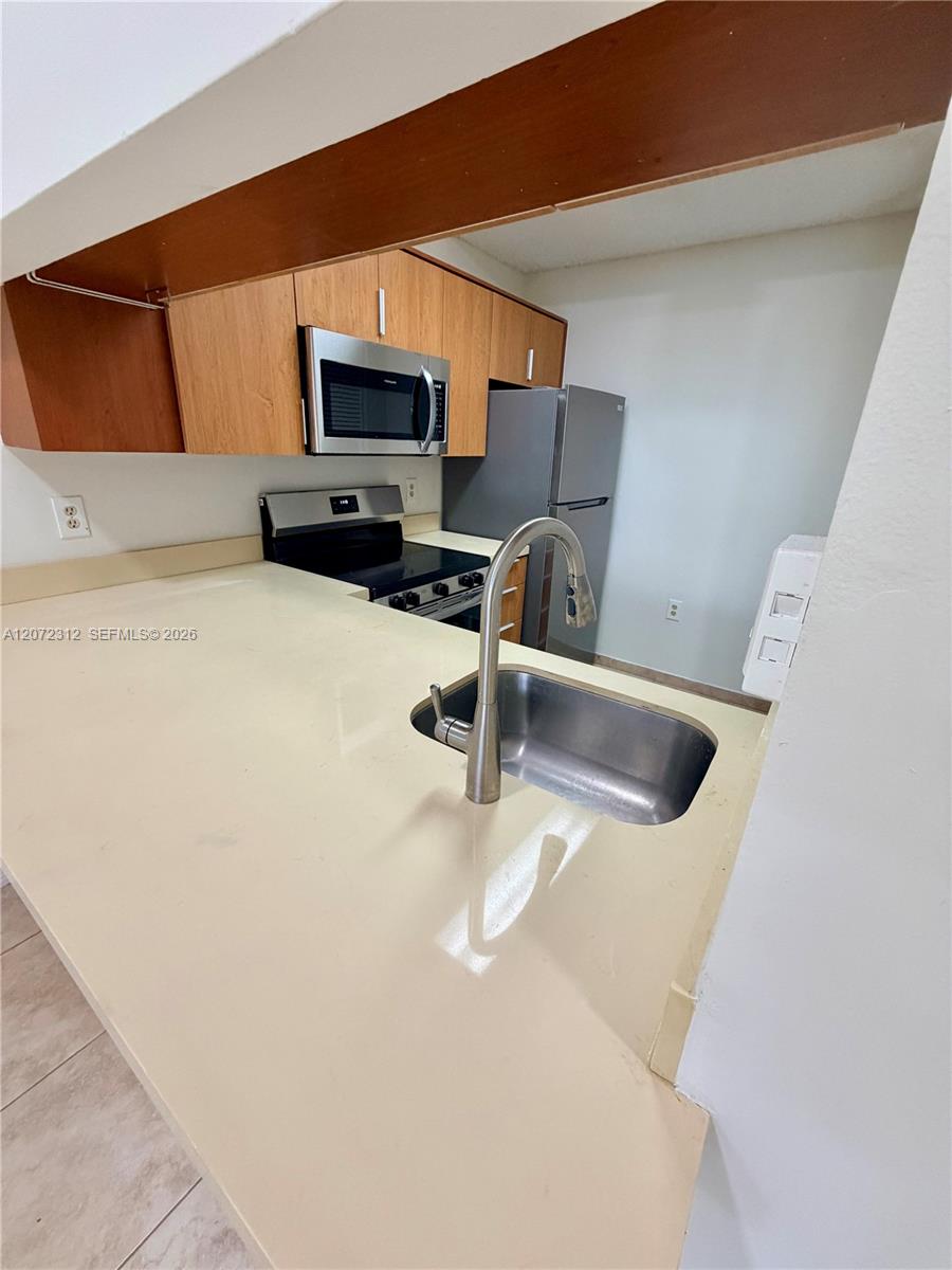 A12072312 Property Photo 13